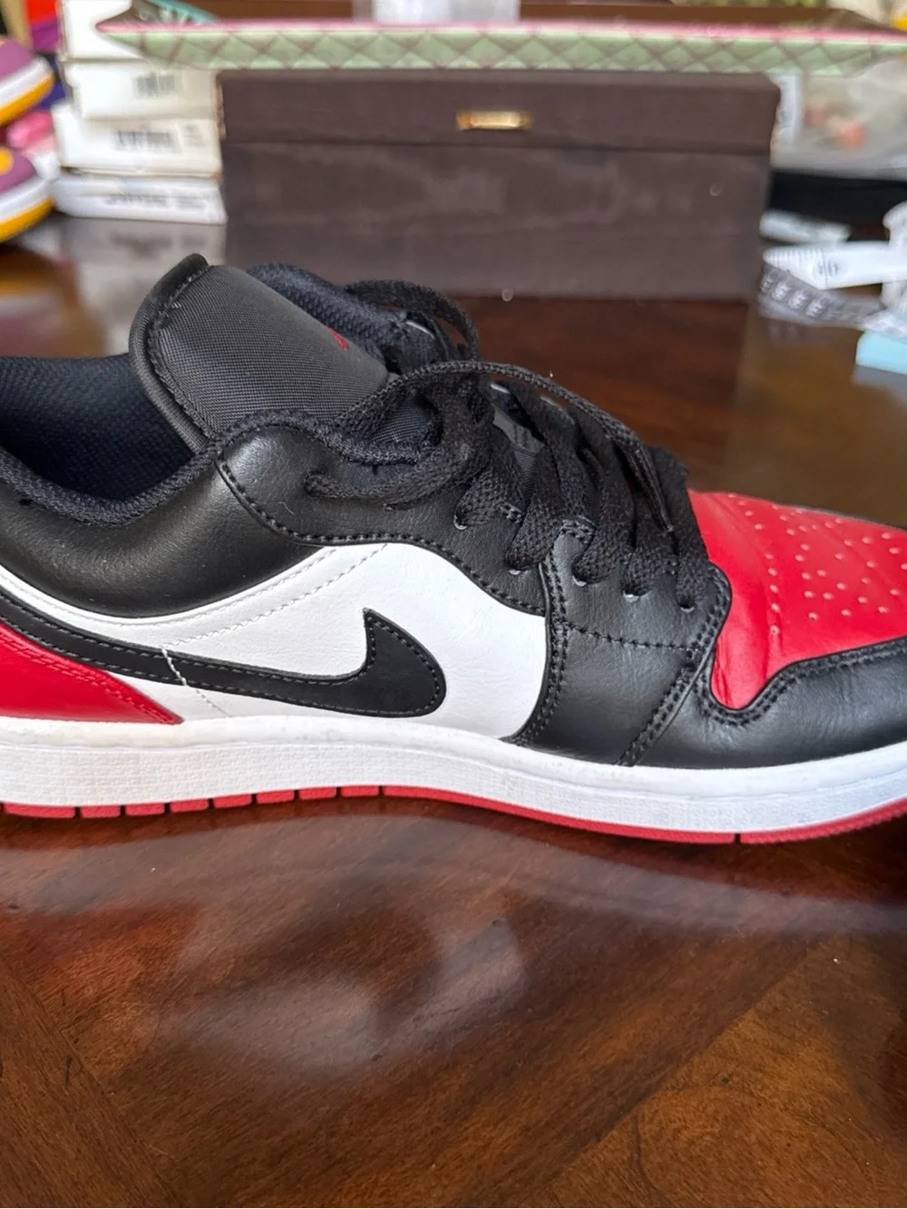 Jordan Air Jordan Low Bred Toe Black Red White Leather Sz 8 #553558-161